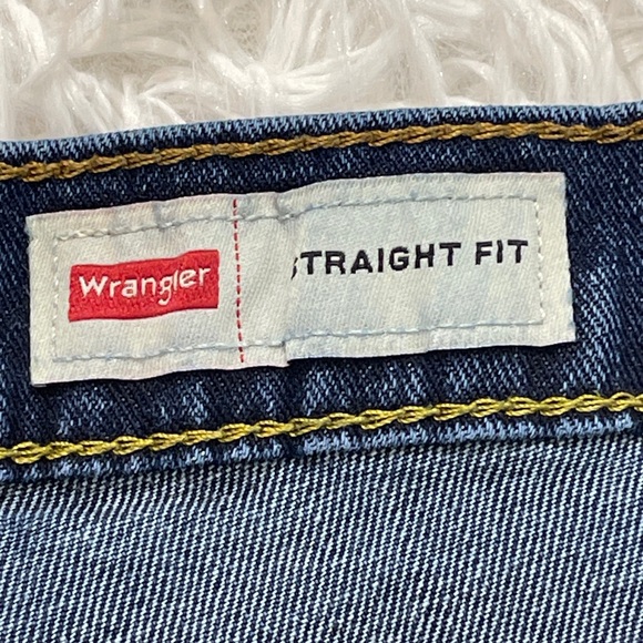 Wrangler Dark Blue Bootcut Jeans for Men STRAIGHT FIT SIZE 38/30! - Picture 4 of 7